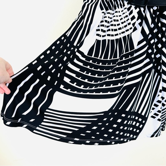 CHETTA B Women’s Geometric Print Mini to Midi Sleeveless Belted Dress, Size 8 - Picture 3 of 12